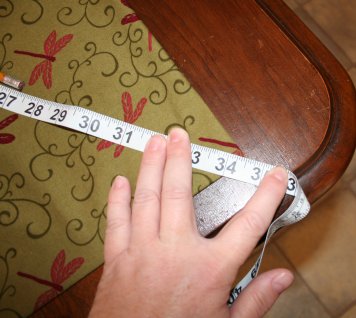 place-measuring-tape-on-corner