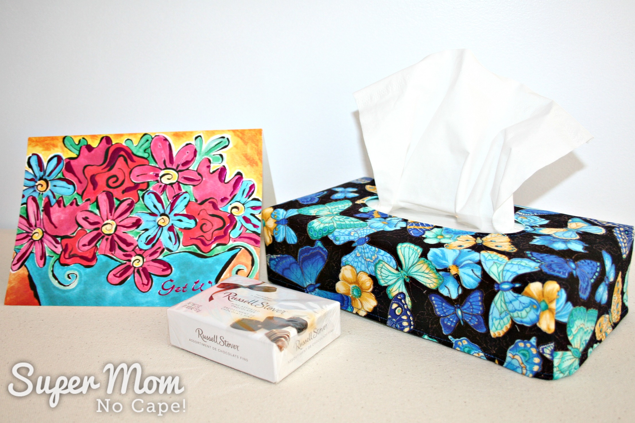 Butterfly fabric side of reversible tissue box cover