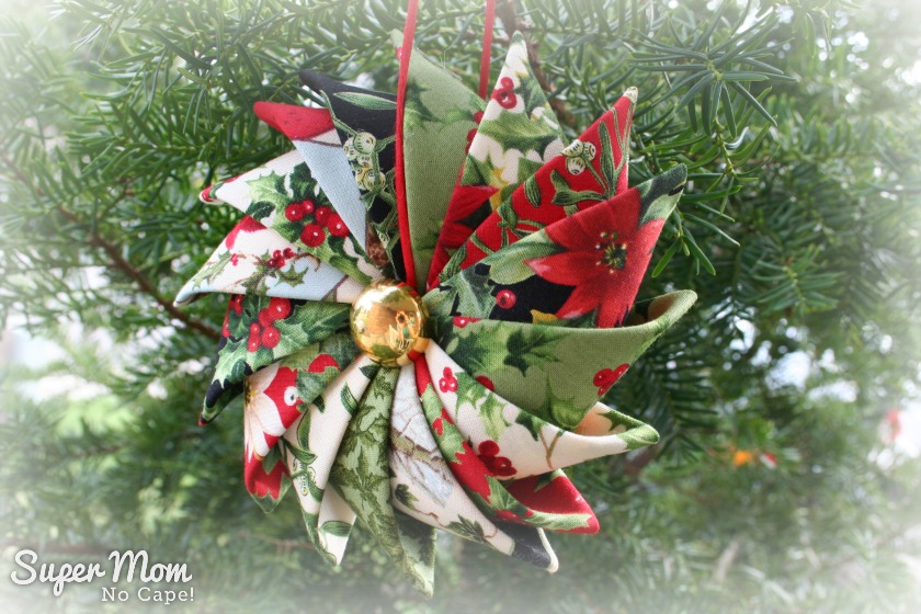 Prairie Point Star Ornament made with Season’s Greetings by Sentimental Studios for Moda