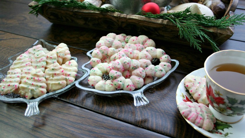 Christmas Lights Shortbread Cookies
