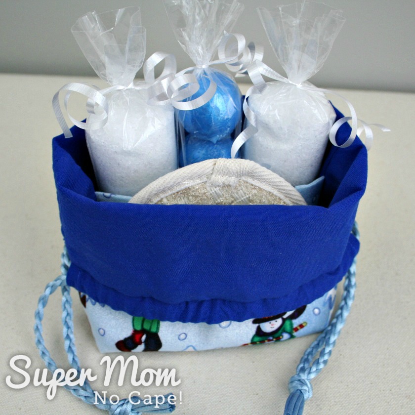 Snowball fight drawstring gift bag with Spa Gifts